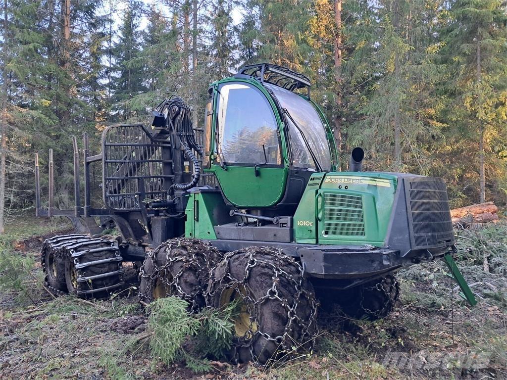 John Deere 1010e 集运机