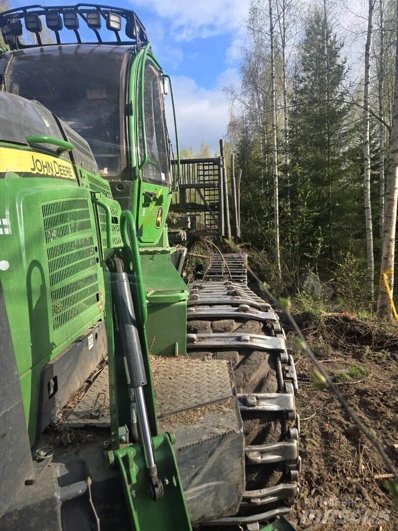 John Deere 1210 G 集运机