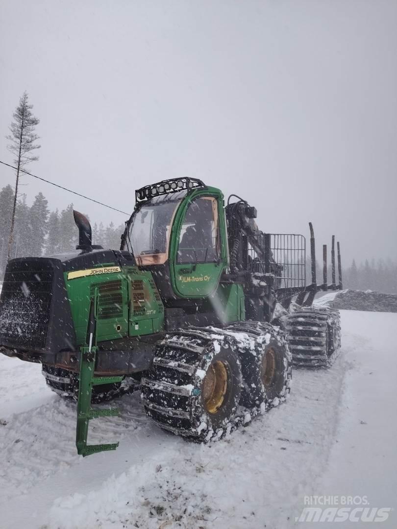 John Deere 1210E 集运机