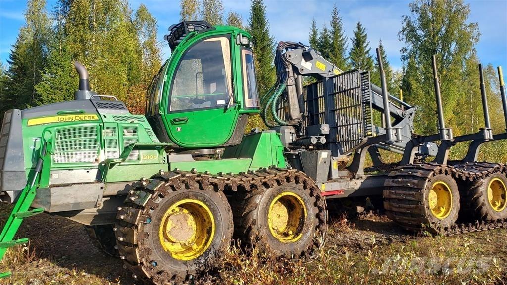 John Deere 1210G 集运机