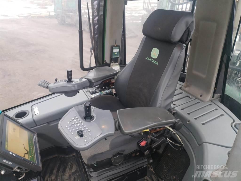 John Deere 810 E 集运机