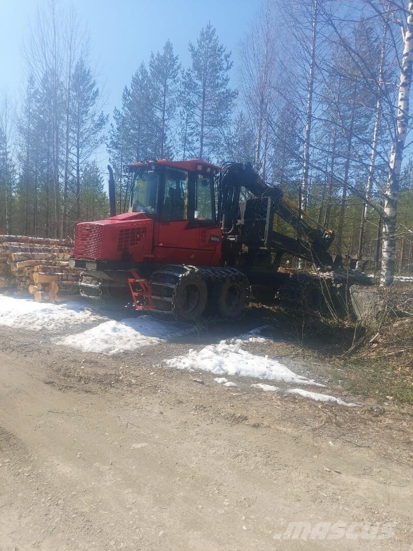Komatsu 840 TX 集运机