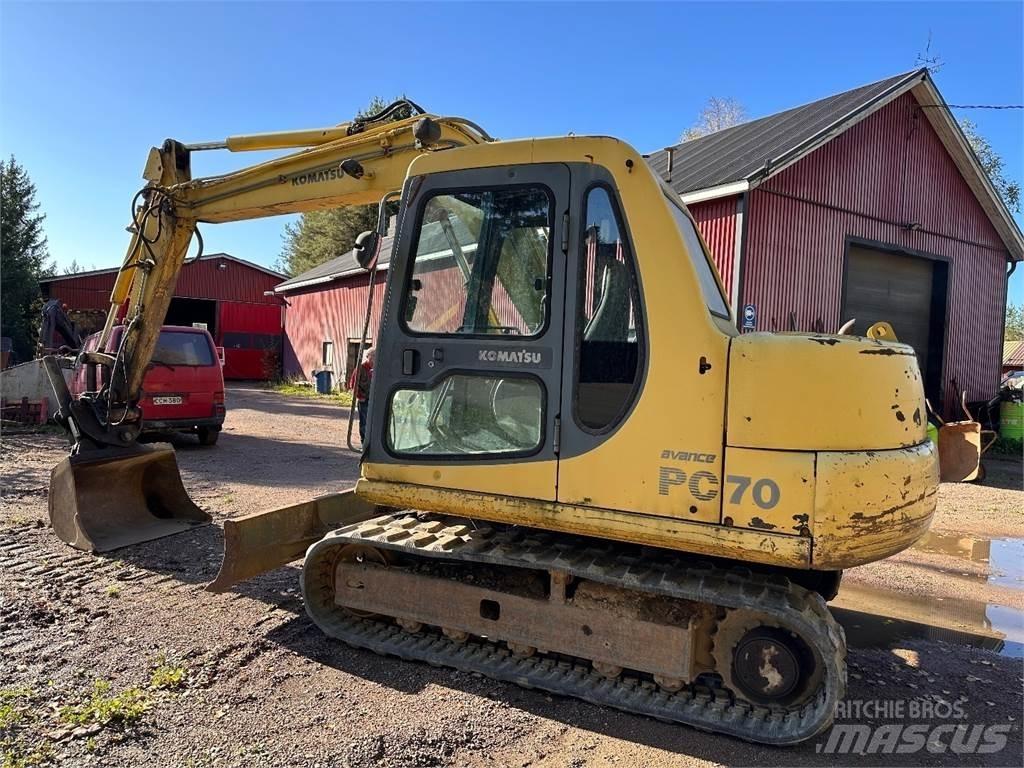 Komatsu PC70-7 中型挖掘机