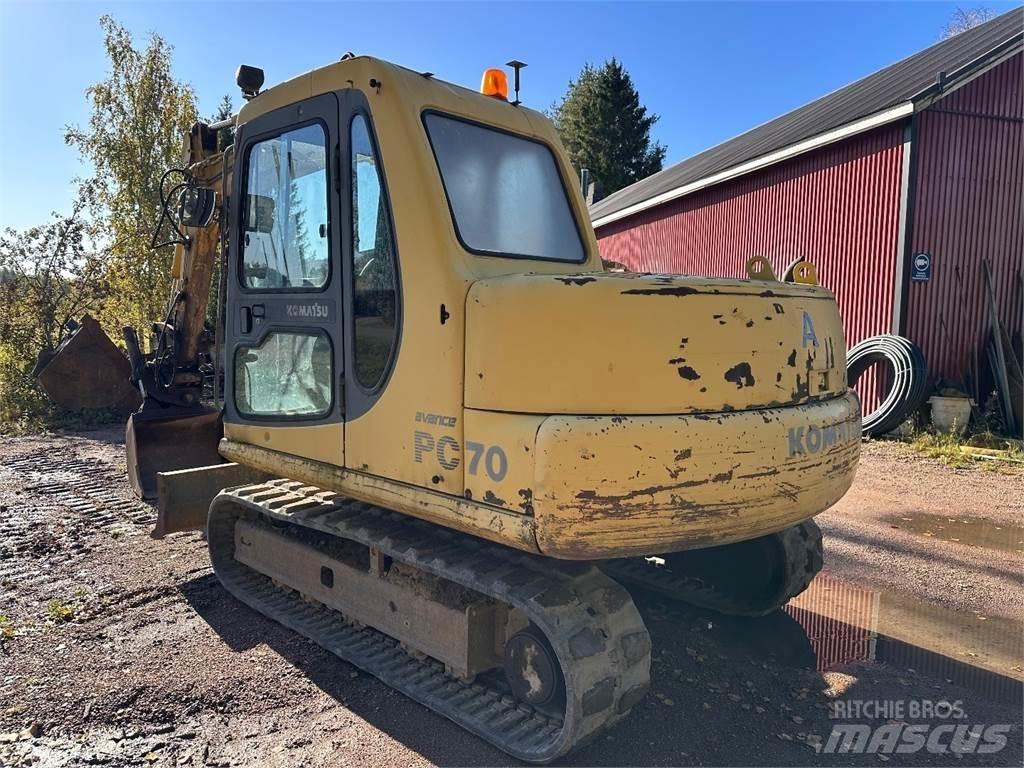 Komatsu PC70-7 中型挖掘机