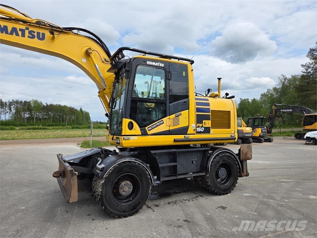 Komatsu PW160-11 轮式挖掘机