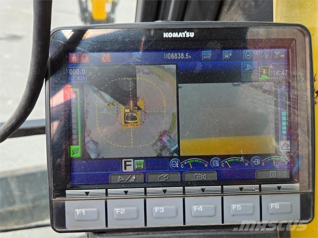 Komatsu PW160-11 轮式挖掘机