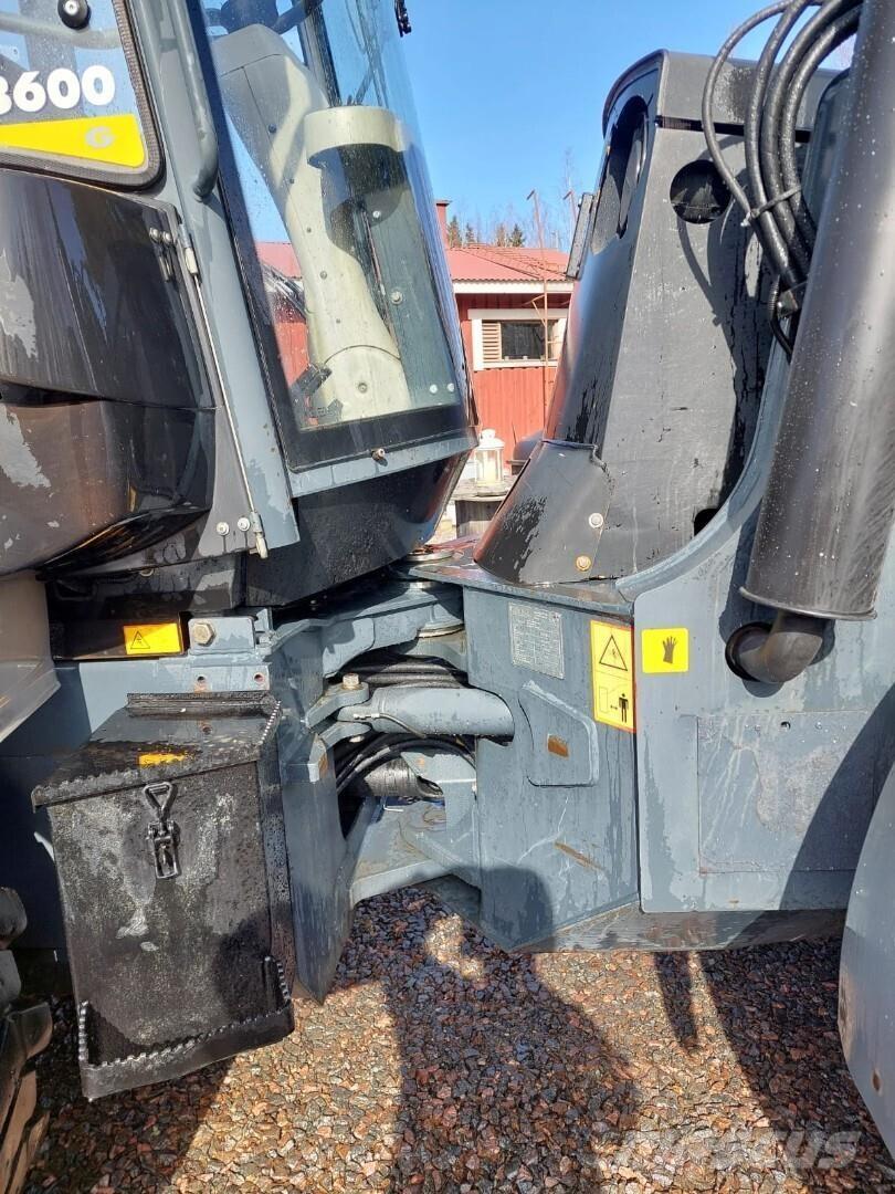 Lännen 8600 G 反铲装载机