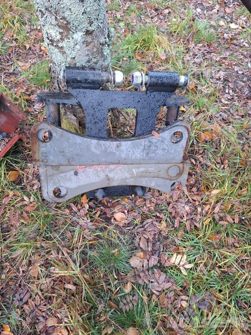 Lännen 880S 反铲装载机