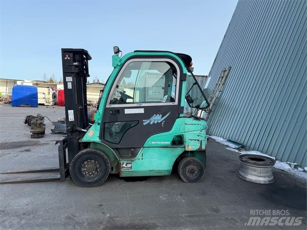 Mitsubishi FD20N 柴油叉车