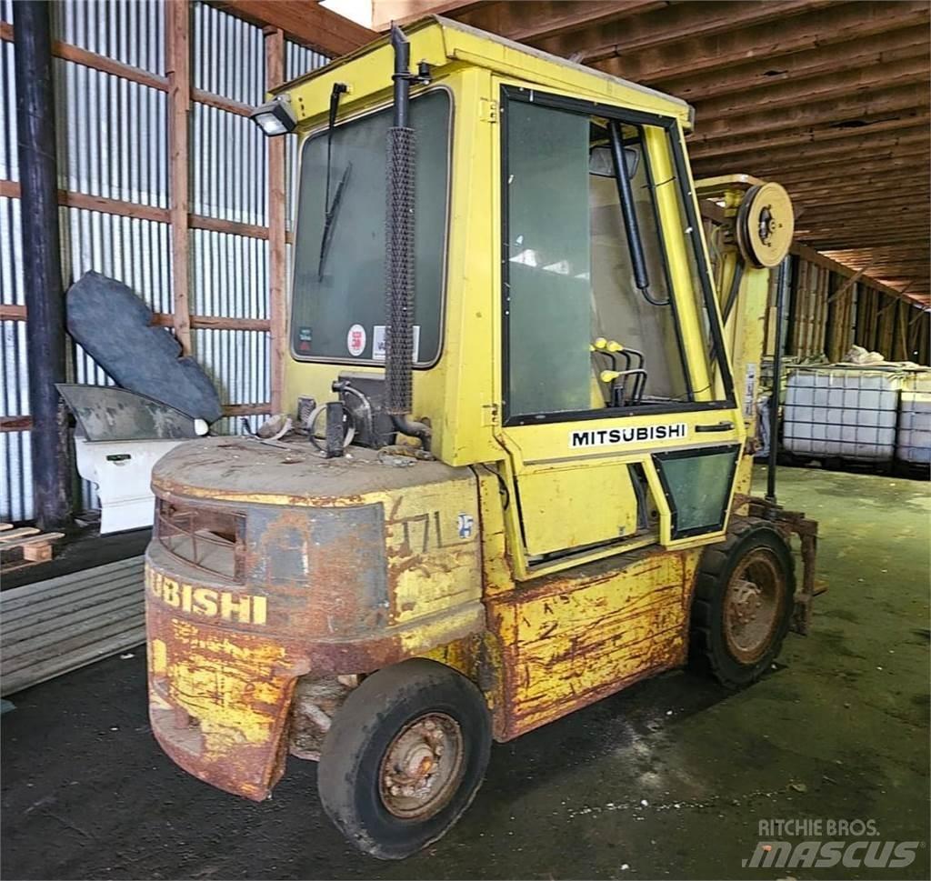 Mitsubishi FD25 柴油叉车