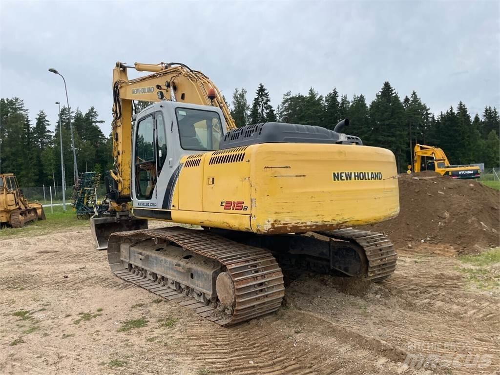 New Holland E215B 履带挖掘机