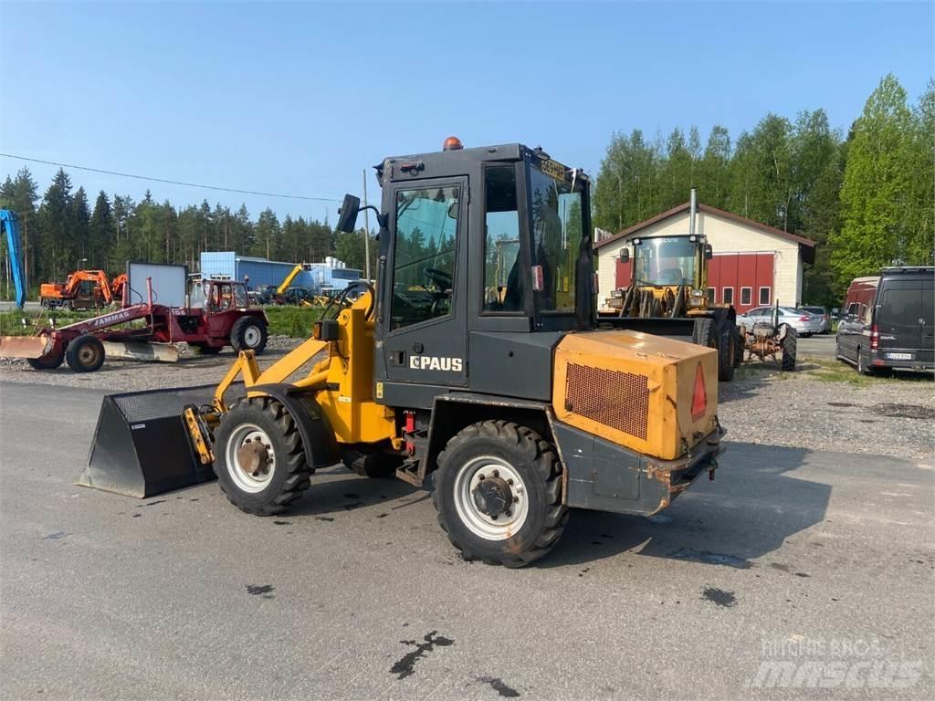 Paus RL 552 小型装载机