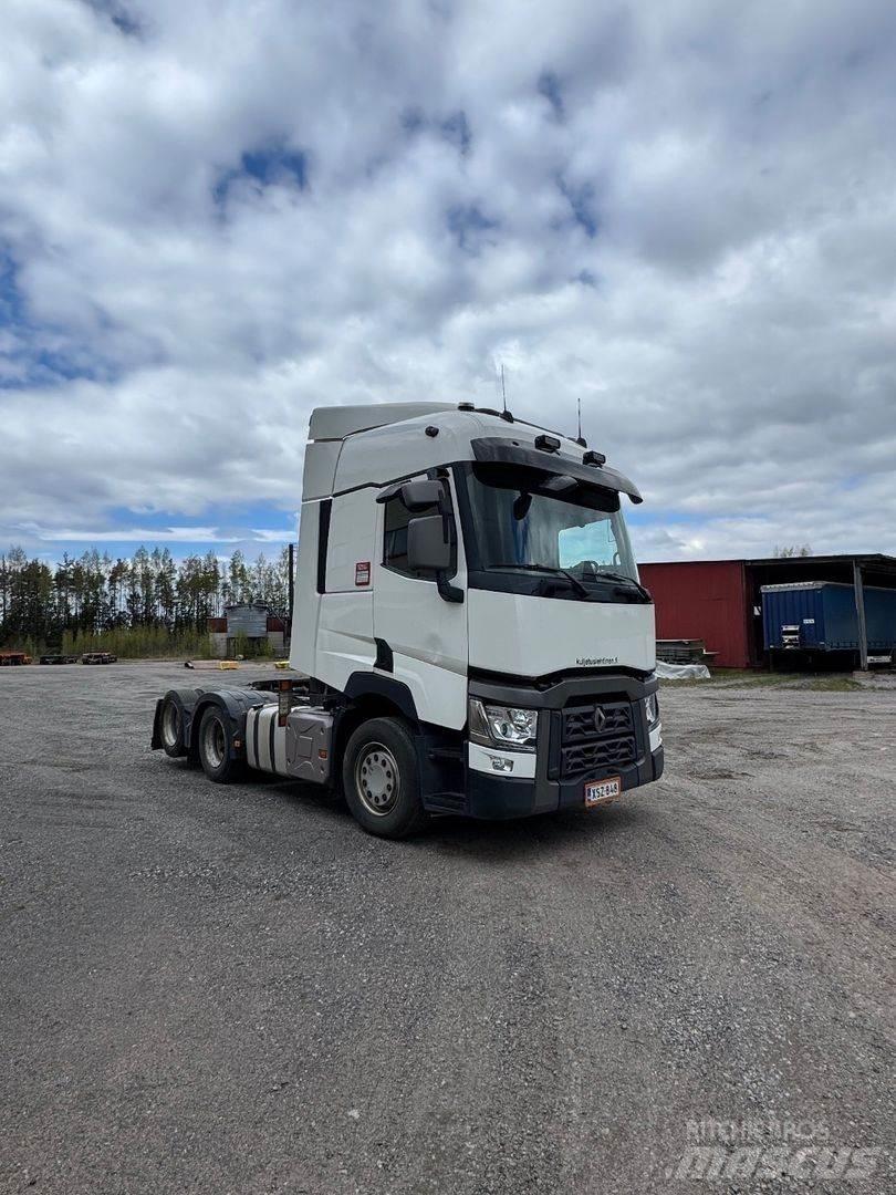 Renault T440 6x2 牵引车