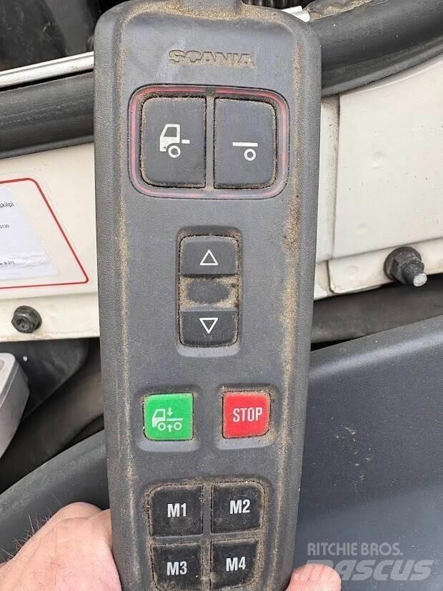 Scania G360 厢式货车