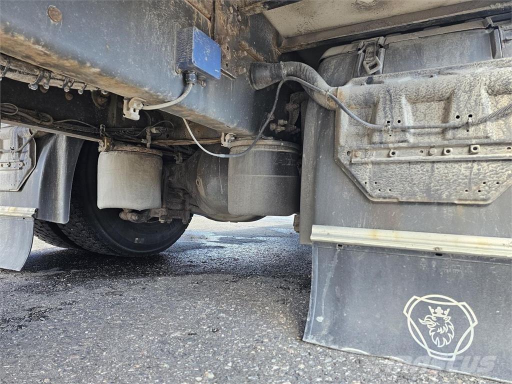 Scania P270 4X2 厢式货车