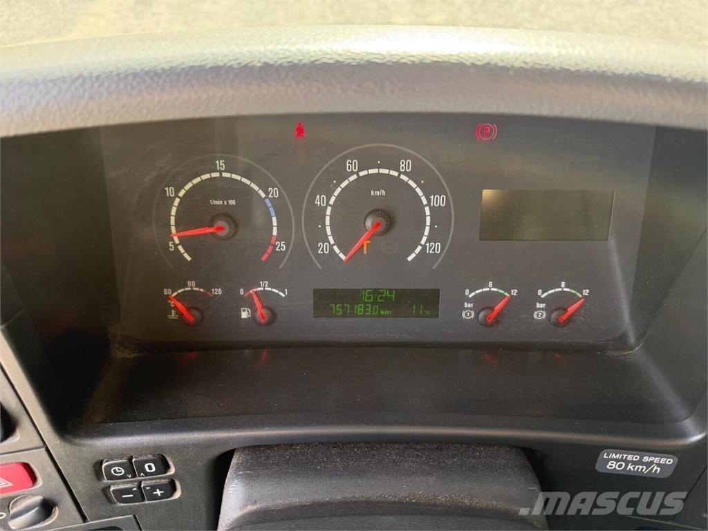 Scania P420 6x2 工程吊钩车