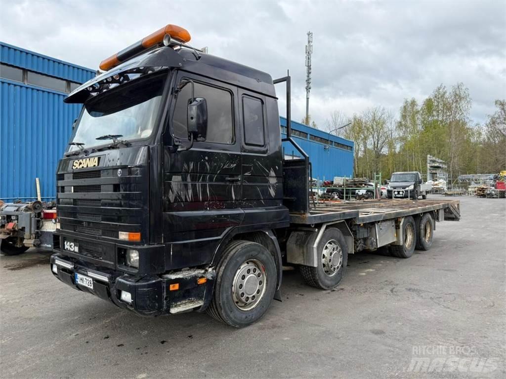 Scania R 143 8x2 车辆运输车