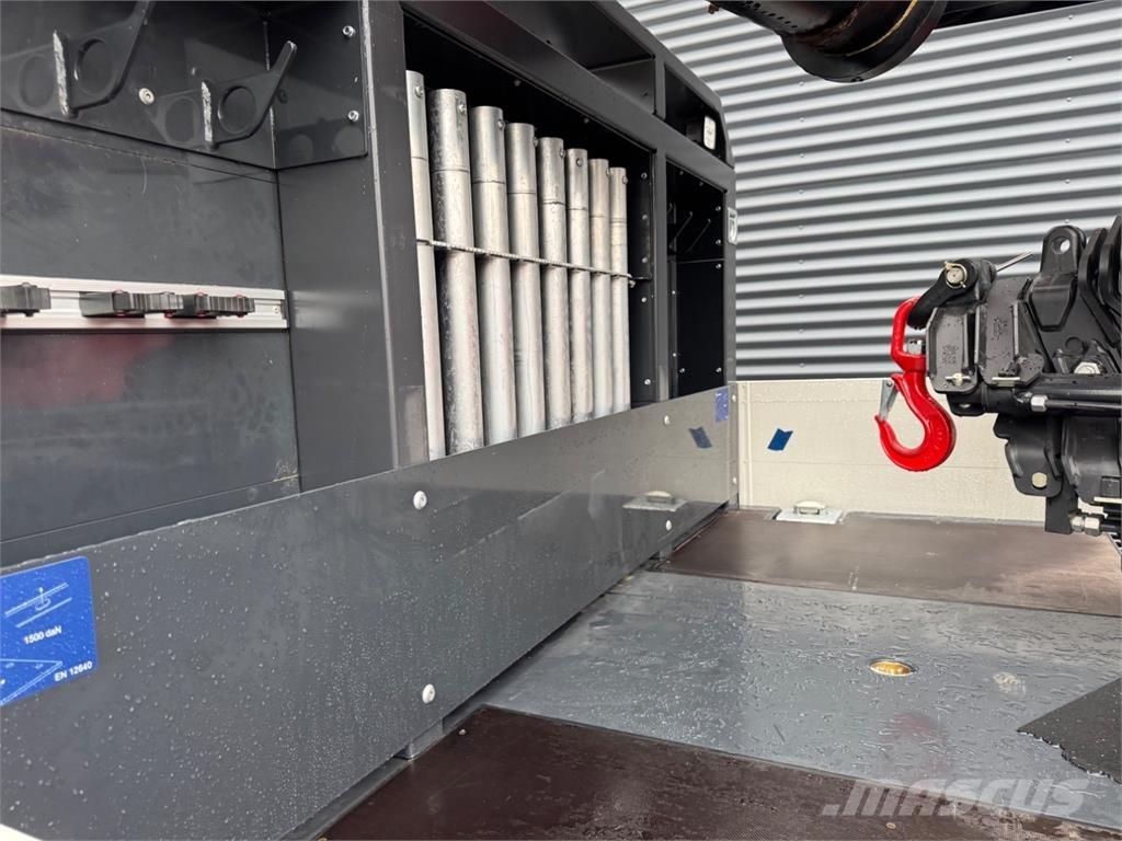 Scania R500 8X4 起重车