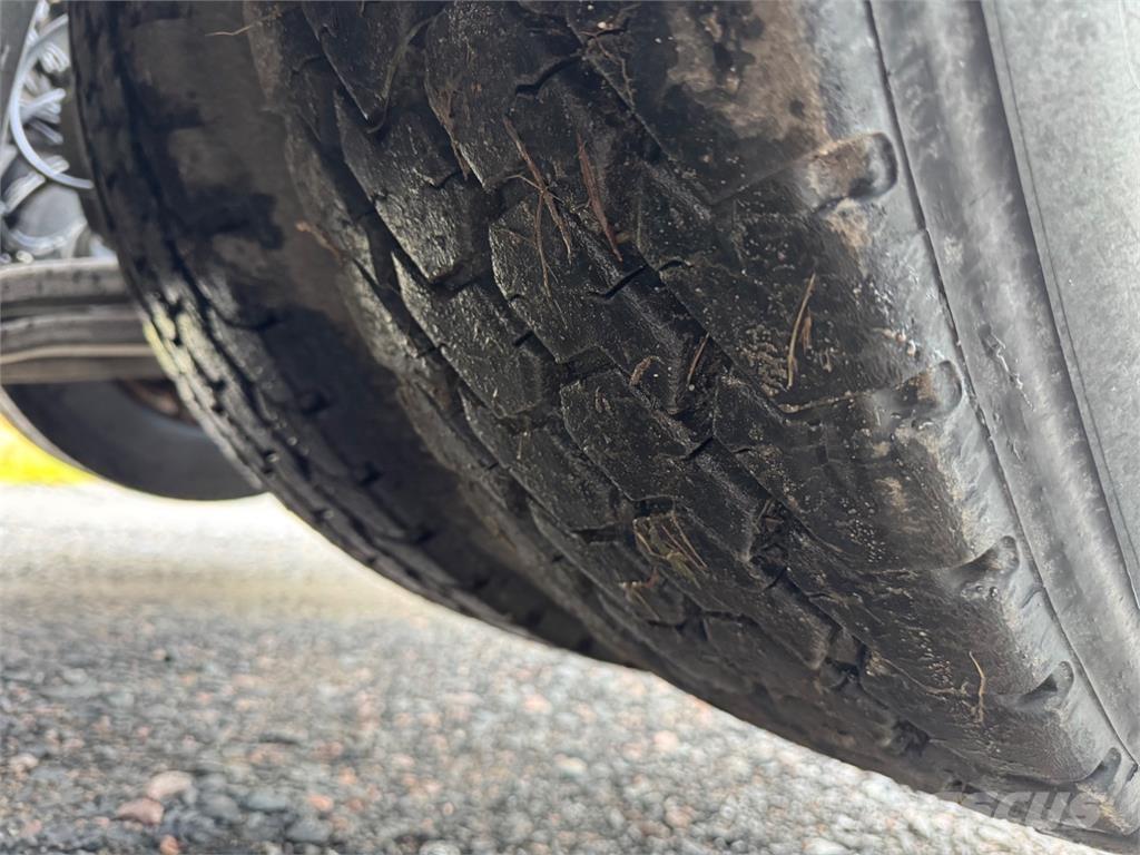 Scania R560 牵引车