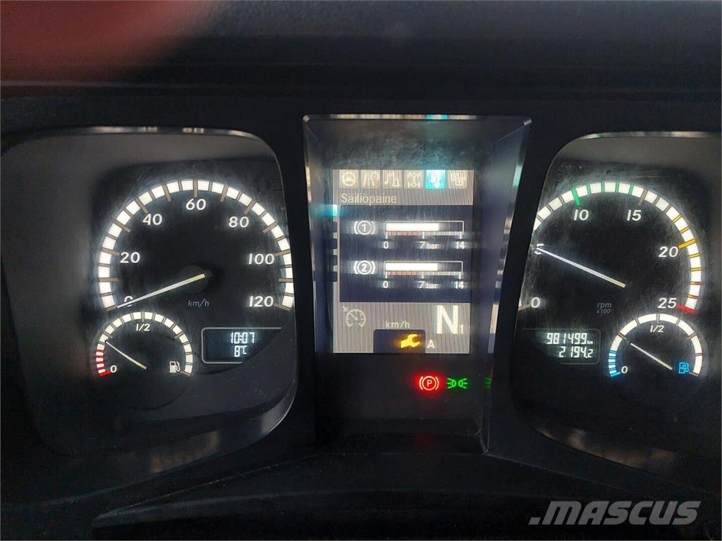 Sisu CK16M 8x4 木材运输车