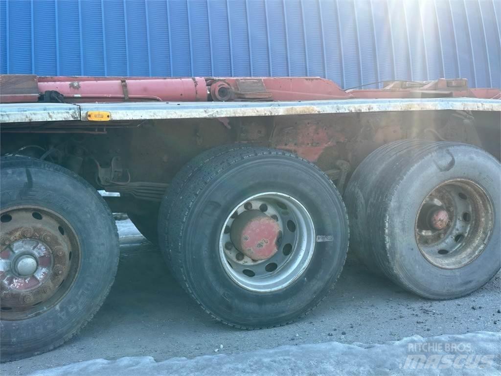 Sisu E14 工程吊钩车