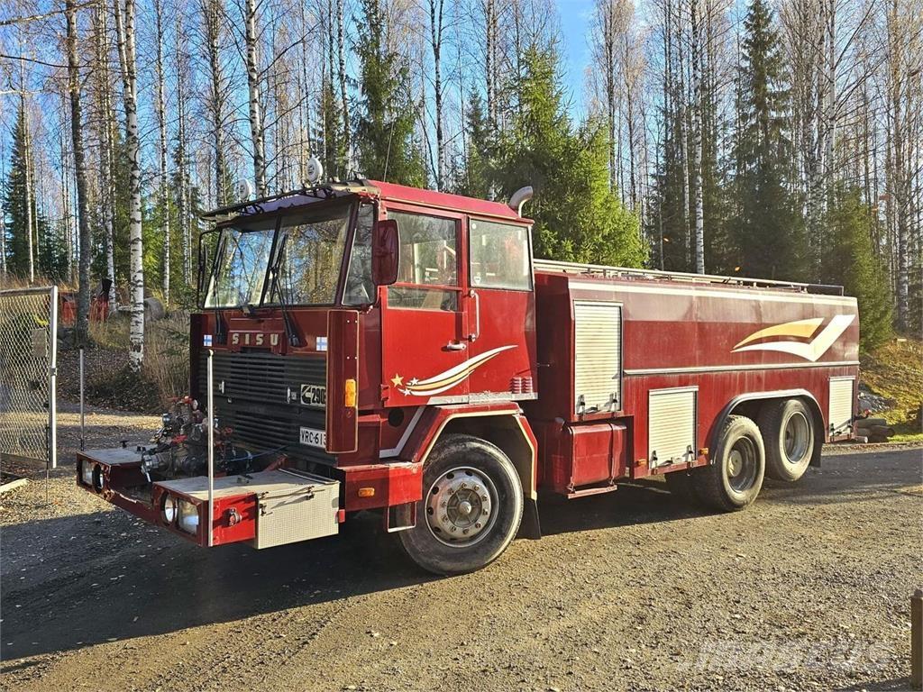 Sisu Paloauto 6X2 其他货车