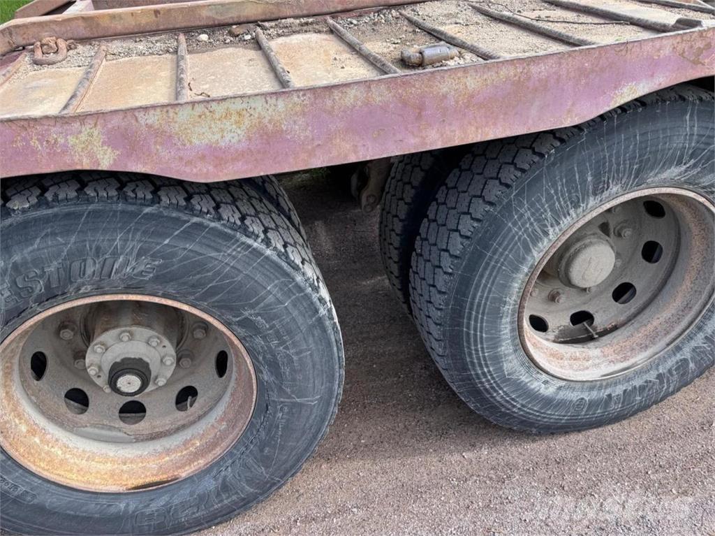 Sisu SM300 6X2 林业运输车