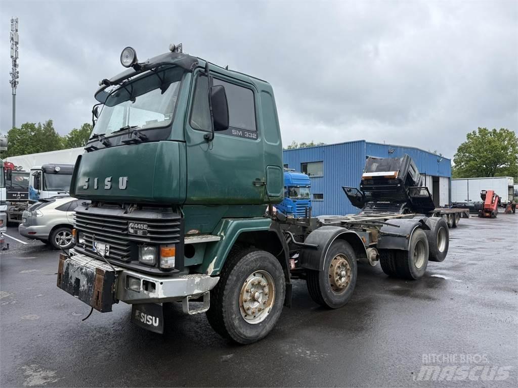 Sisu Sm332 8x2 平板车