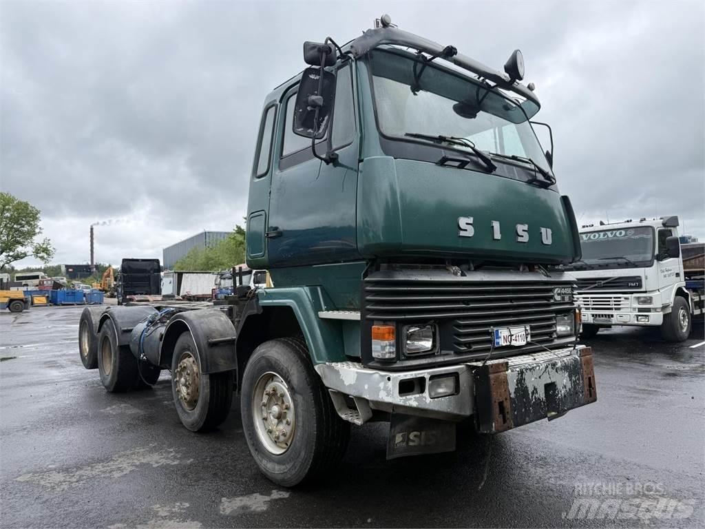Sisu Sm332 8x2 平板车