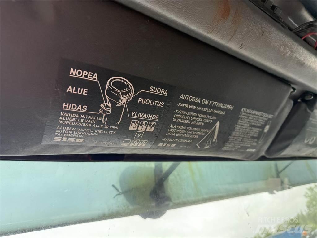 Sisu Sm332 8x2 平板车