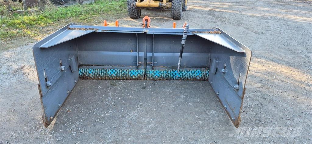 Skaala TRA18-34 推雪机