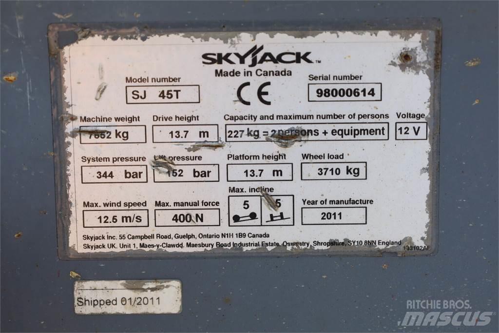 SkyJack SJ 45T 客货电梯