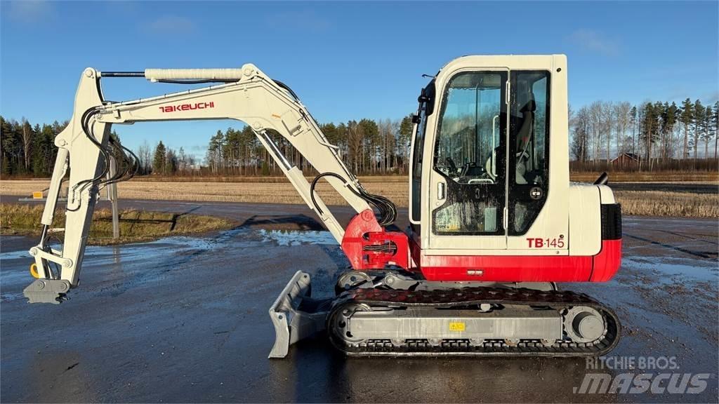 Takeuchi TB145 小型挖掘机