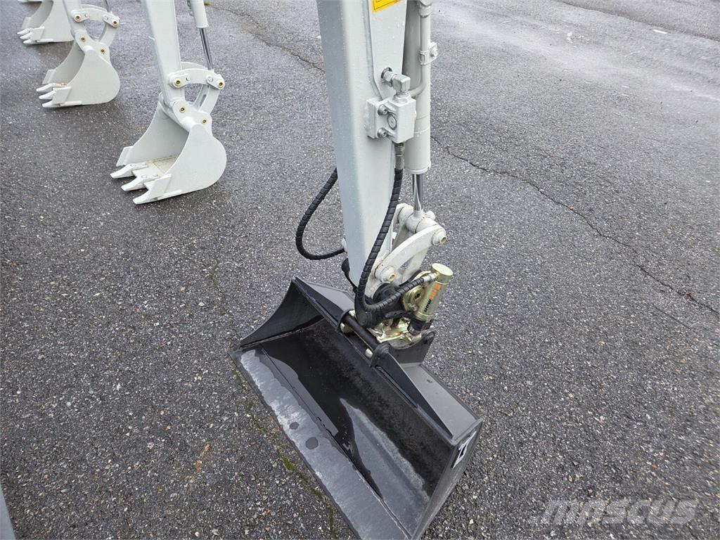 Takeuchi TB210R 小型挖掘机