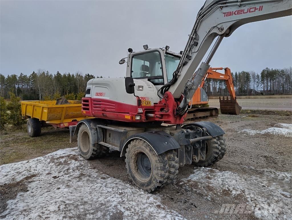 Takeuchi TB295W 轮式挖掘机