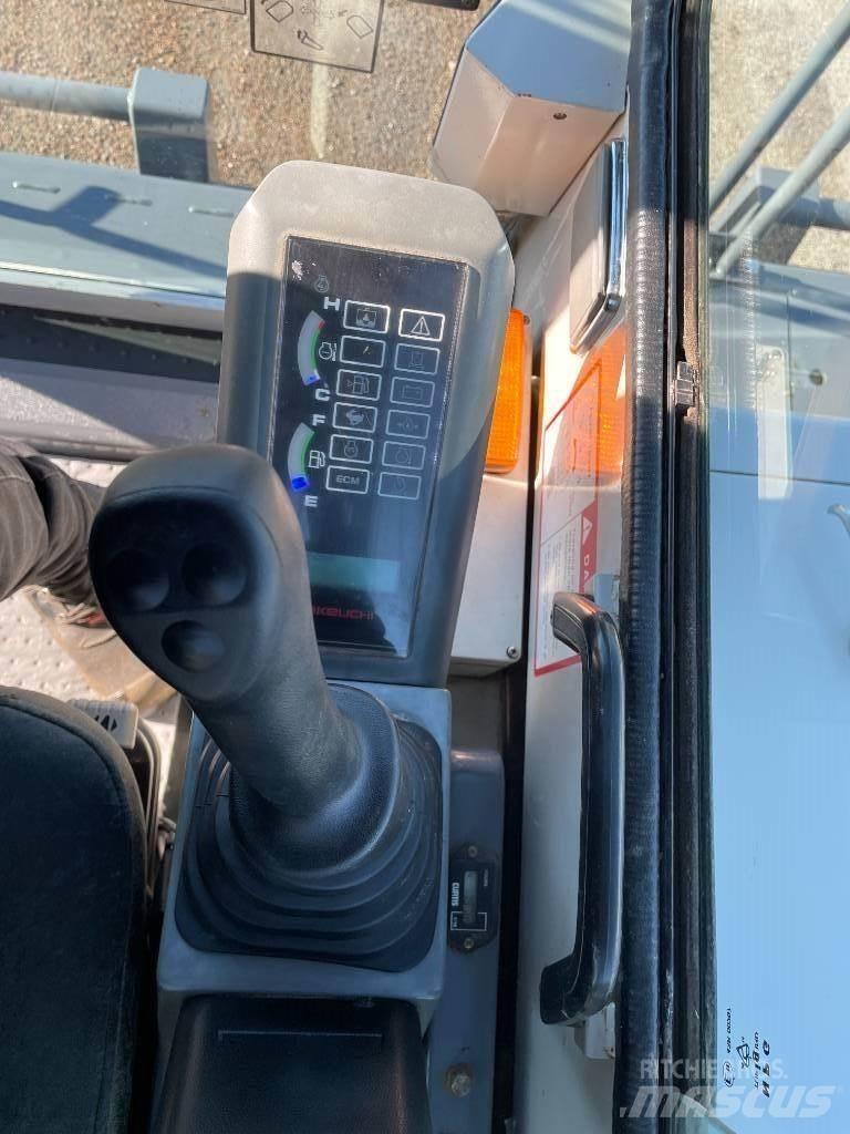 Takeuchi TCR50 履带式自卸车