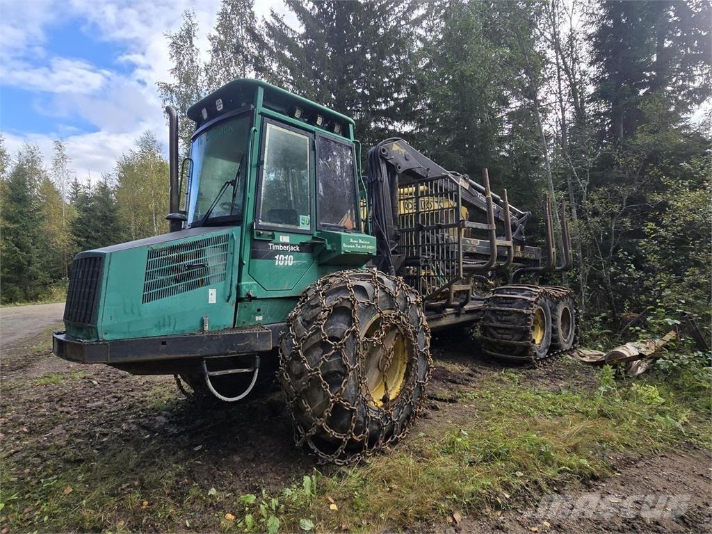 Timberjack 1010 集运机