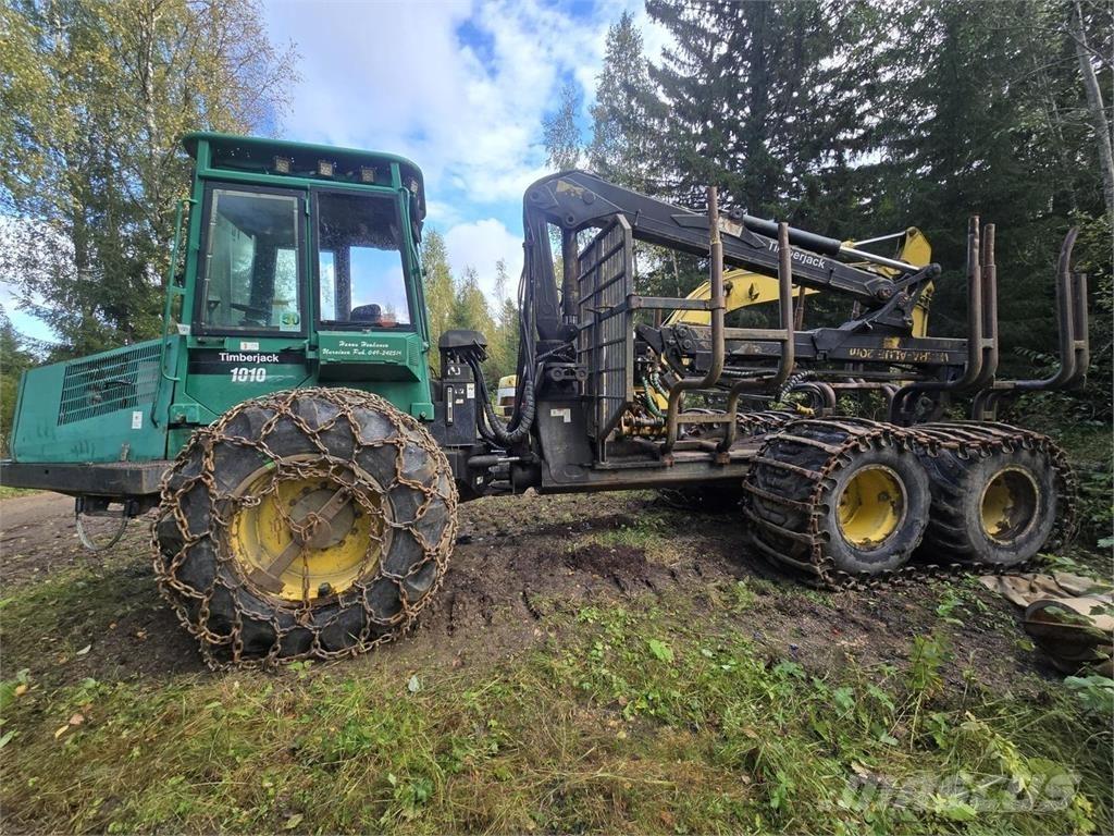 Timberjack 1010 集运机