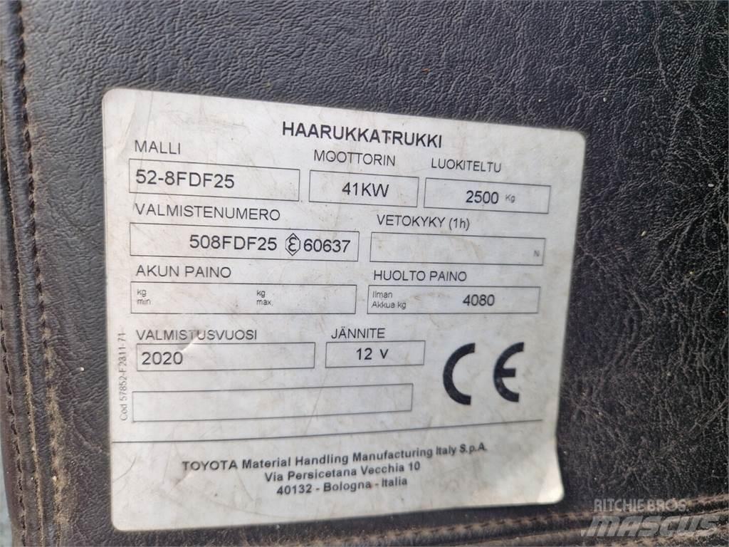 Toyota 52-8FDF25 柴油叉车