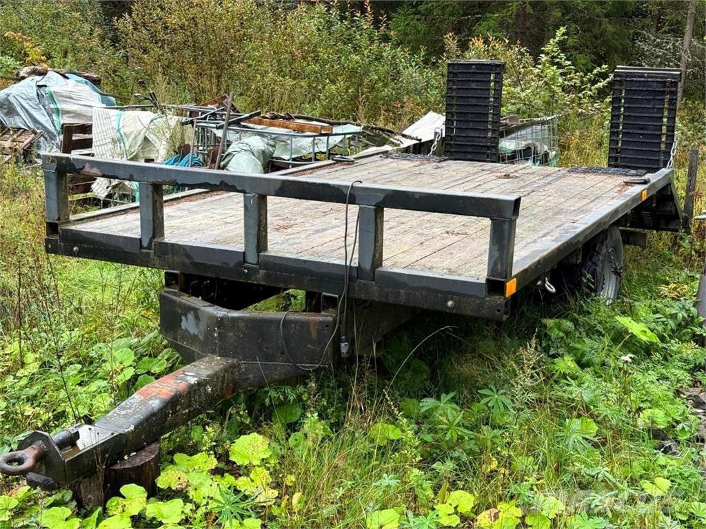  Traktorilavetti 其他拖车