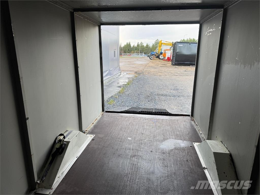  Umpiperäkärry 轻型拖车