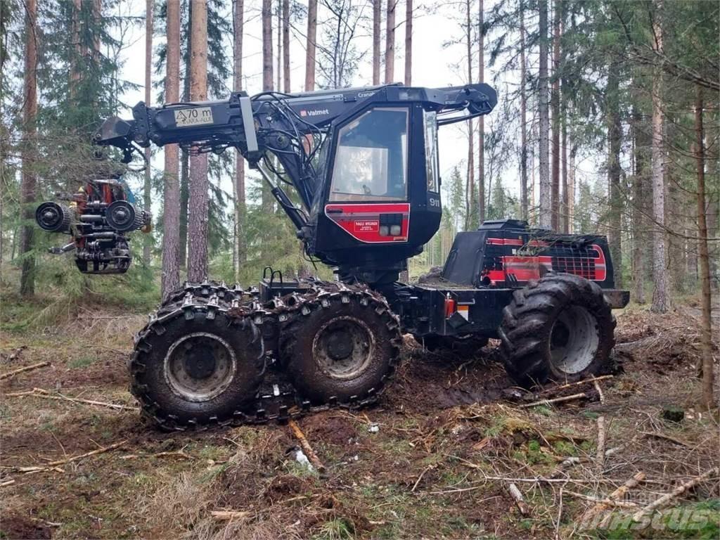 Valmet 911 收割机