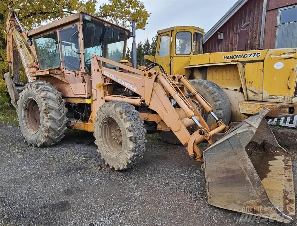 Valtra C 912M-4 反铲装载机