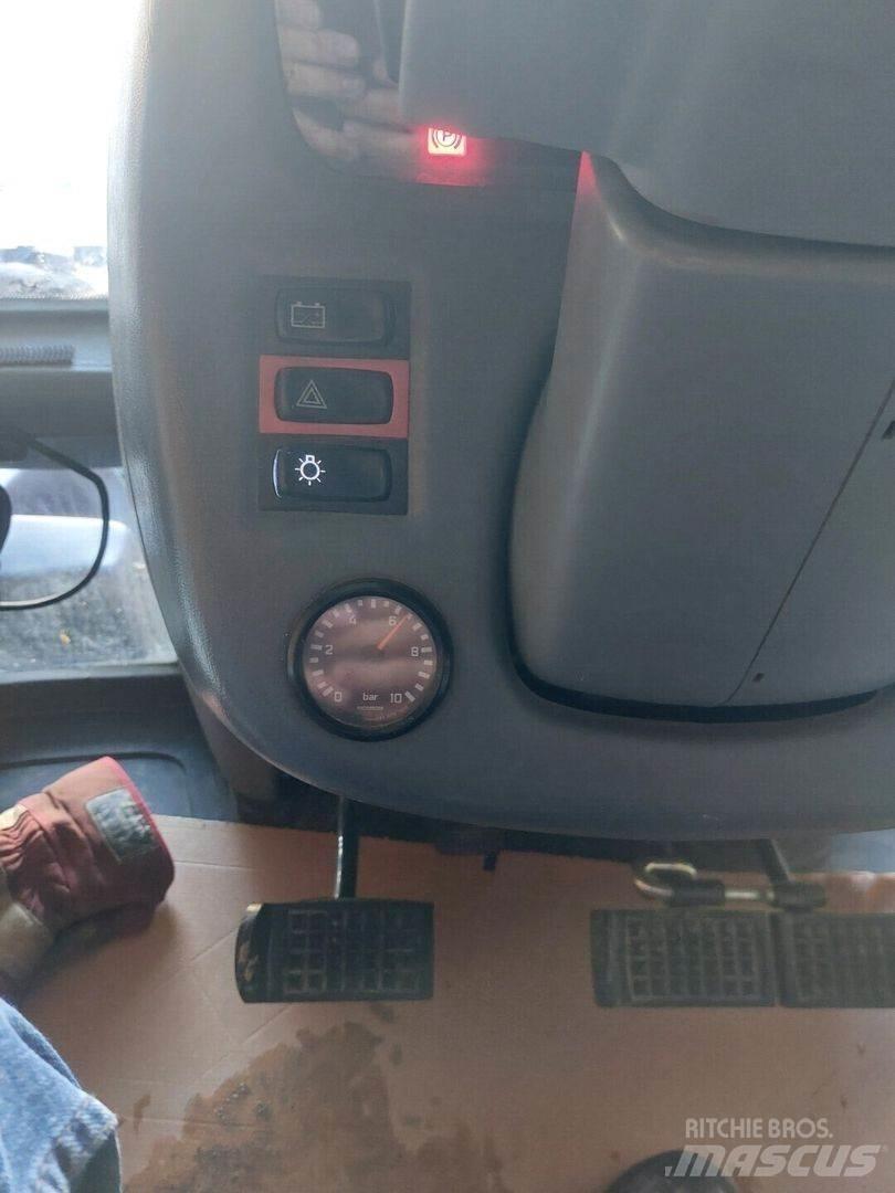 Valtra T202 D 拖拉机/农用车