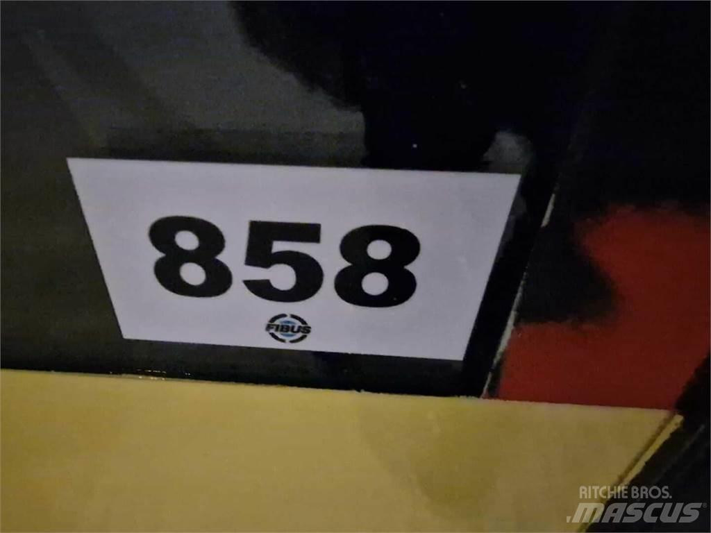 Volvo 8700 B7R 公路客运汽车