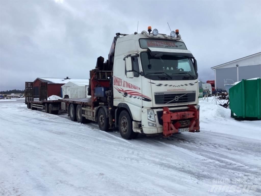 Volvo 8x4 起重车