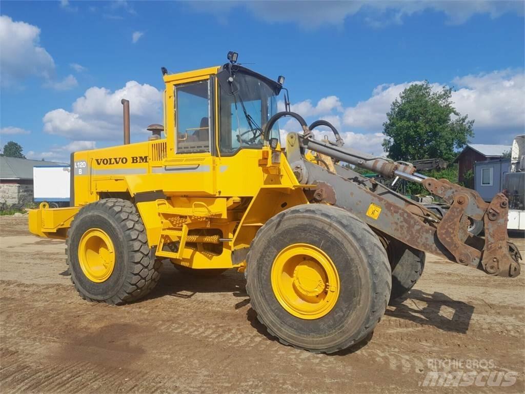 Volvo BM 120B 轮式装载机