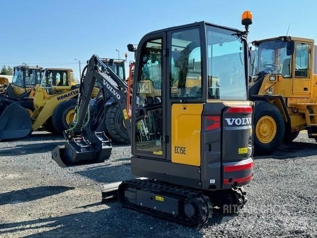 Volvo EC15E 小型挖掘机