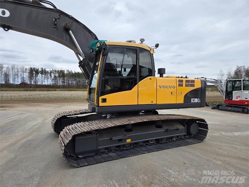 Volvo EC210CL 履带挖掘机