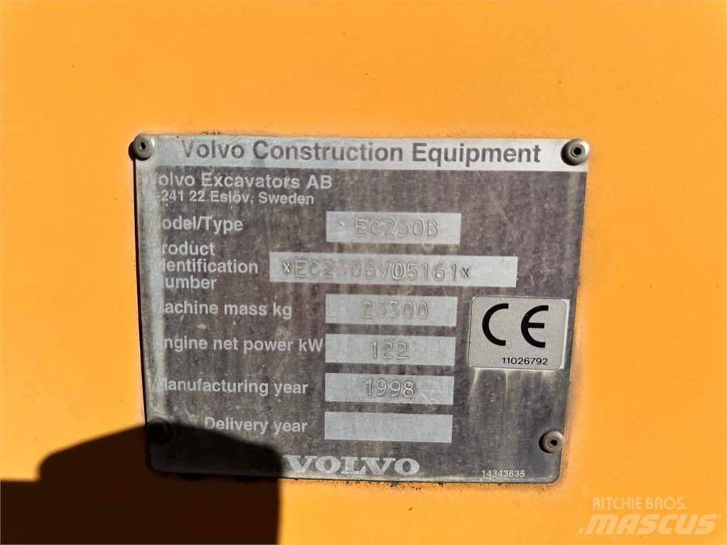 Volvo EC230B 履带挖掘机